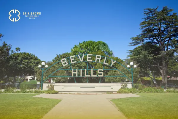A photo of the famous Beverly Hills sign.